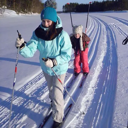 Resort Loikansaari Lomamoekit Kallislahti