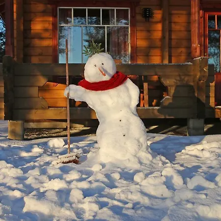 Resort Loikansaari Lomamoekit Kallislahti