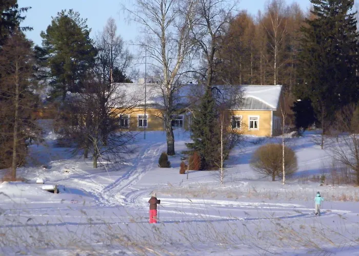 منتجع Loikansaari Lomamoekit 5*